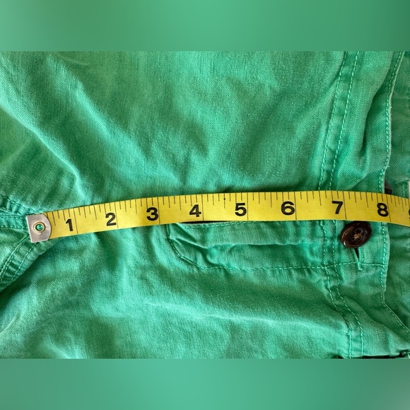 The north face green shorts size 8 - Picture 5 of 6